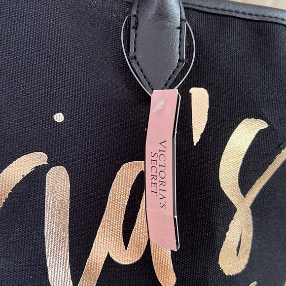 New! VICTORIA’S SECRET TOTE - Picture 2 of 6